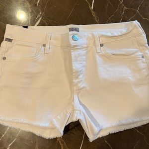 Women citizen of humanity white cut off shorts, size 28, EUC